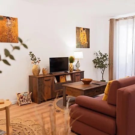Apartment Central Klimt Art *